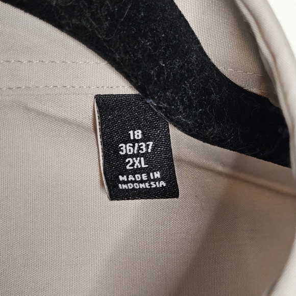 Van Heusen Stone Button-Up Shirt - Picture 4 of 6